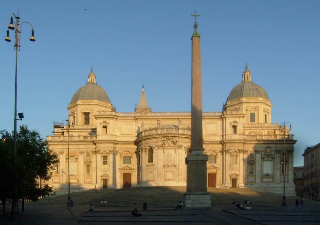 Viale Del Colosseo Bed and Breakfast Rome Buitenkant foto